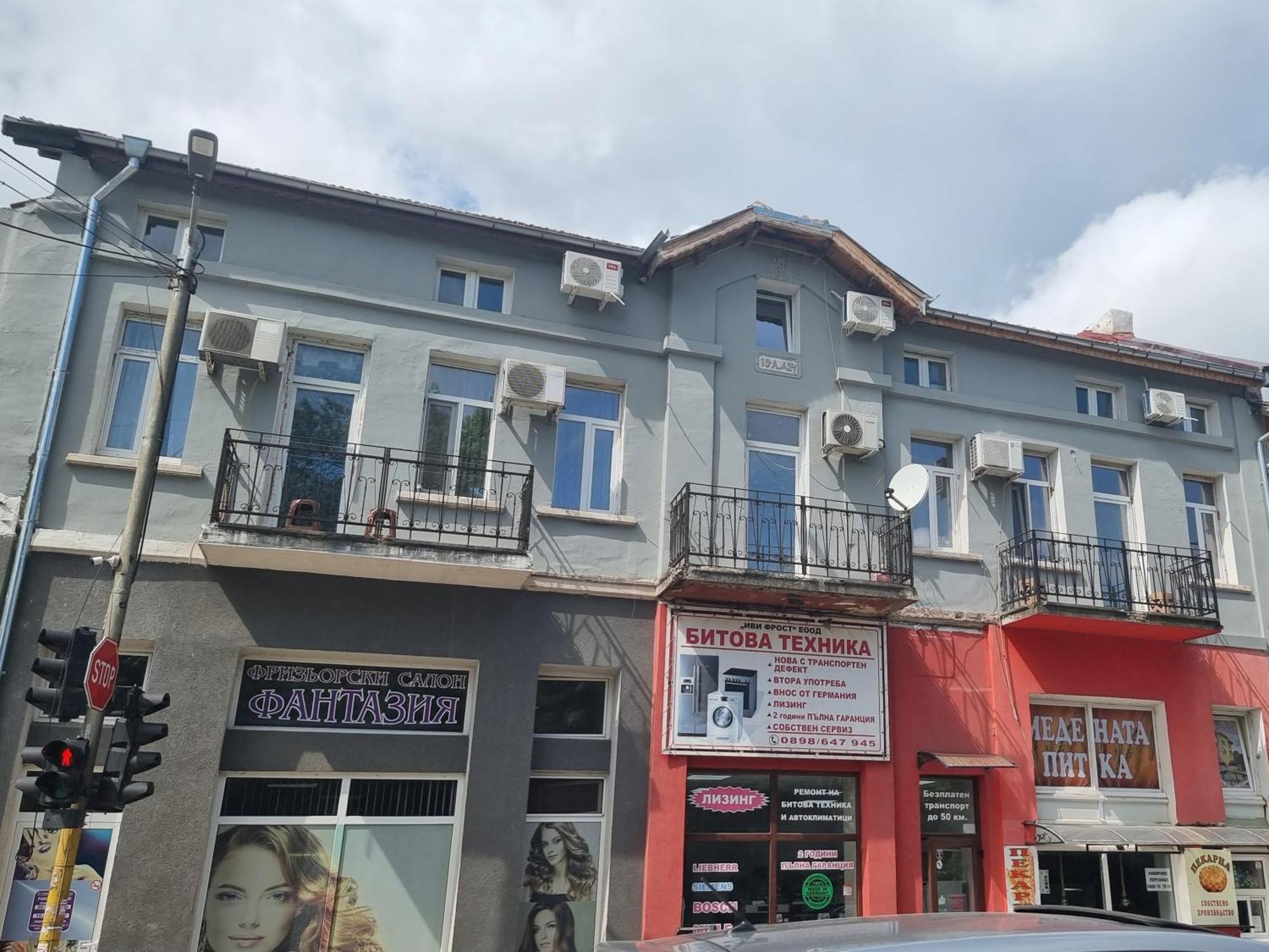 Отель Old Style Vratsa Экстерьер фото